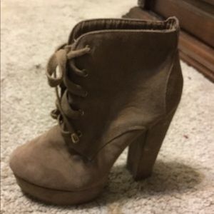 Size 7 bootie heels forever 21